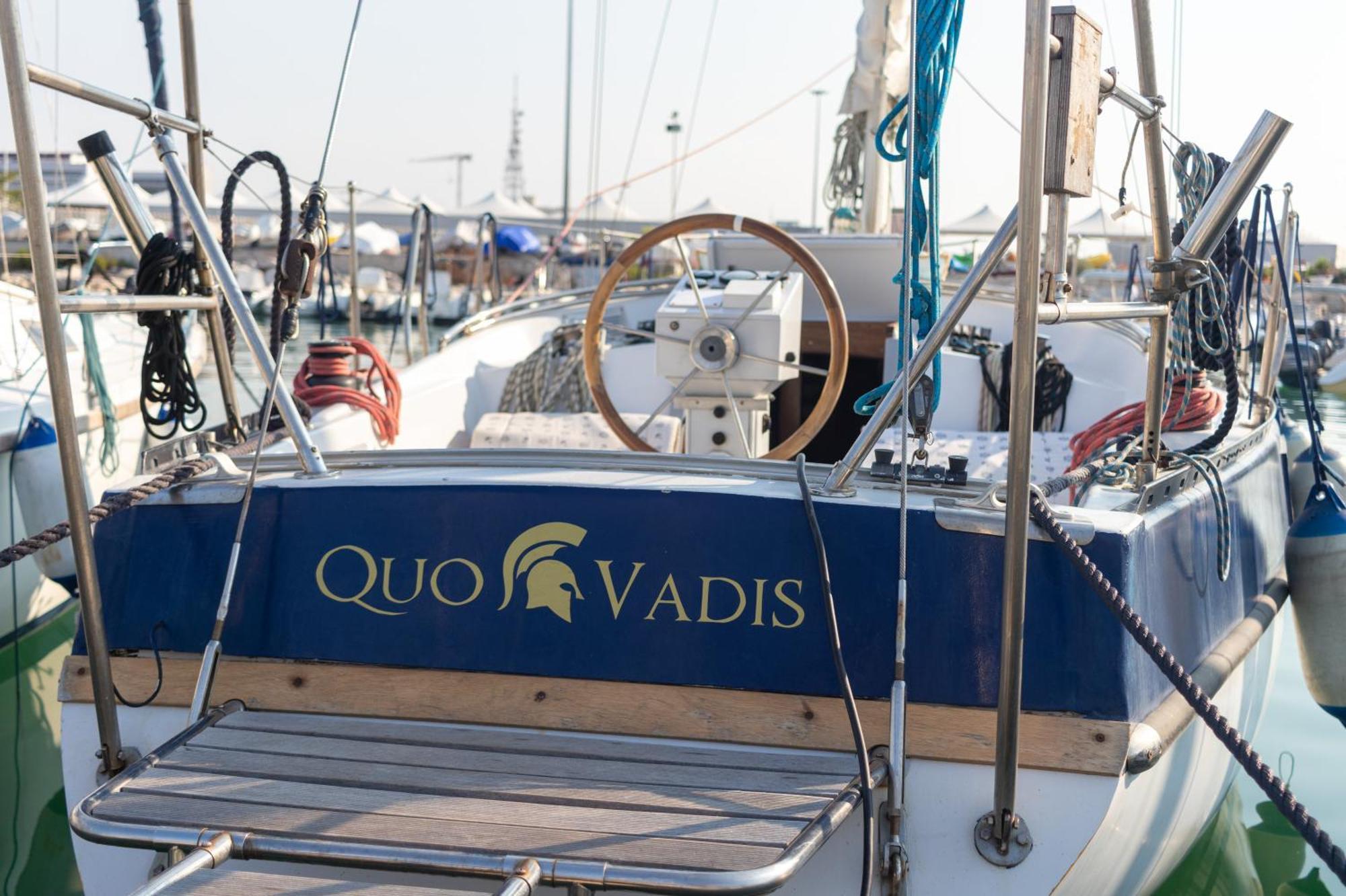 Готель Quo Vadis Yacht Барі Екстер'єр фото
