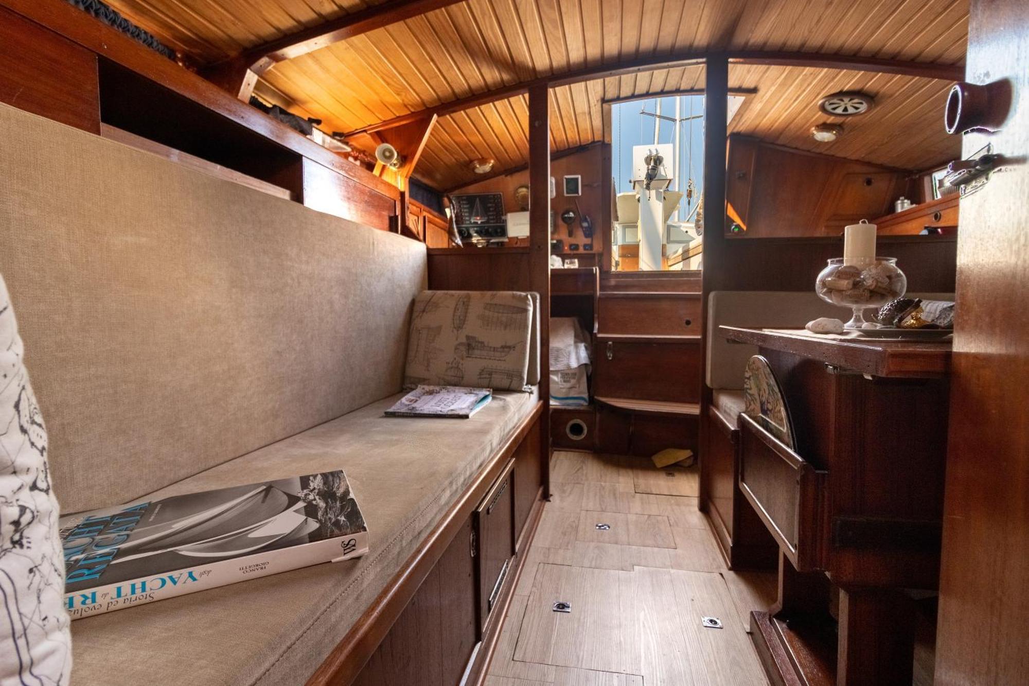 Готель Quo Vadis Yacht Барі Екстер'єр фото